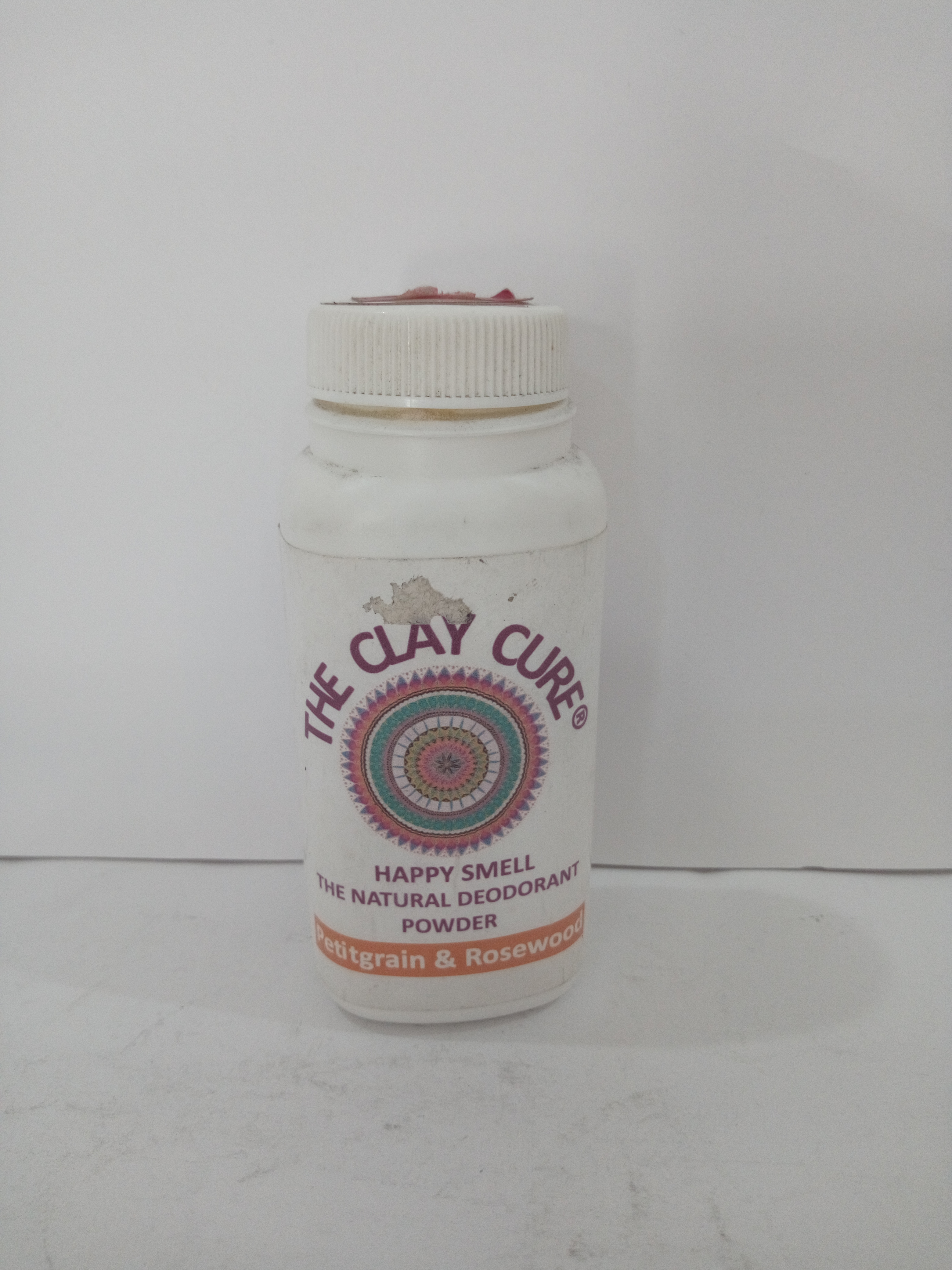 The clay cure happy smell. The natural deodorant powder